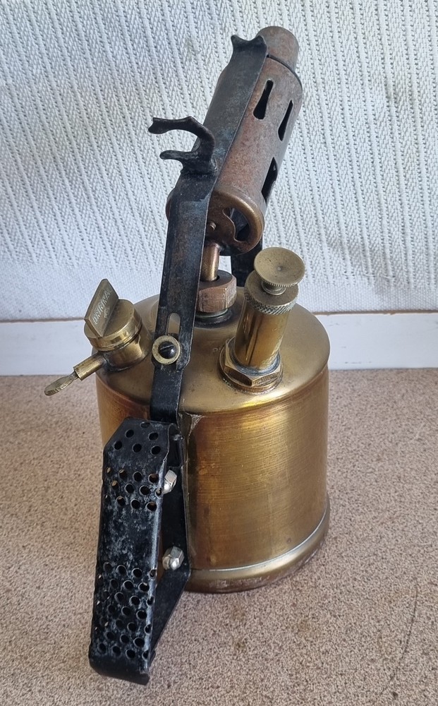 Original Primus 2 Pint Blow Torch