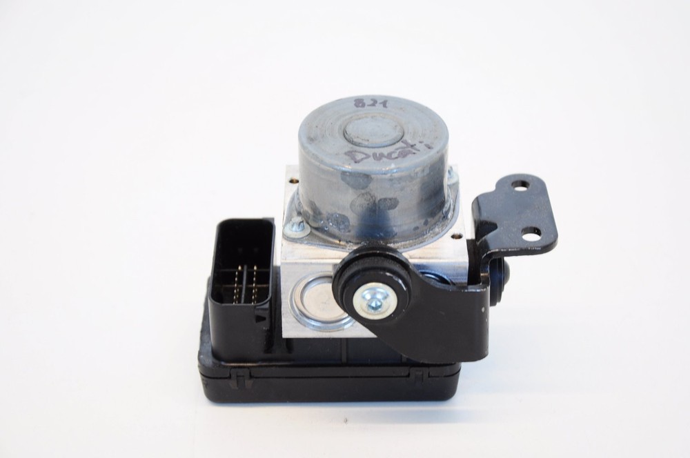 2015 DUCATI HYPERSTRADA 821 ABS PUMP 54240332B