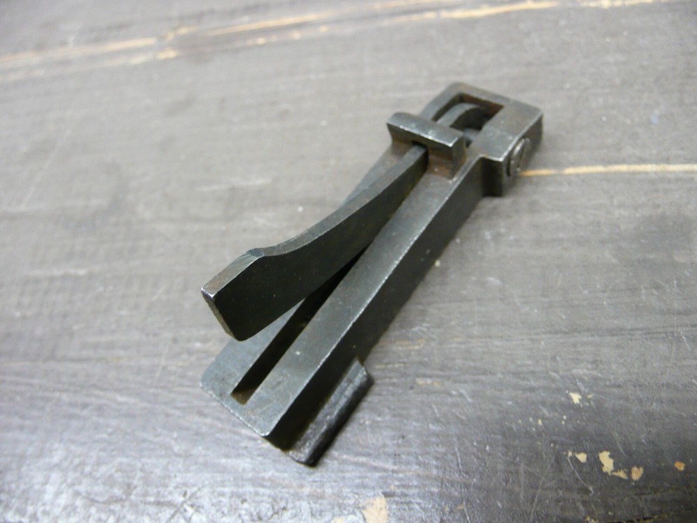 Japanese Type 99 Ejector Box Assy 7.7cal (209-14)