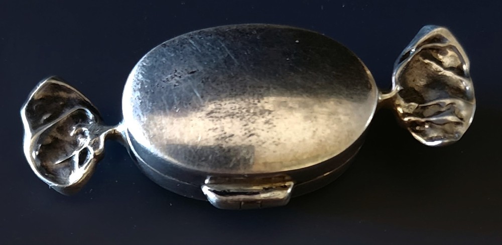 Vintage Sterling Silver (925) - Miniature Candy Wrapper Shape / Hinged Pill Box