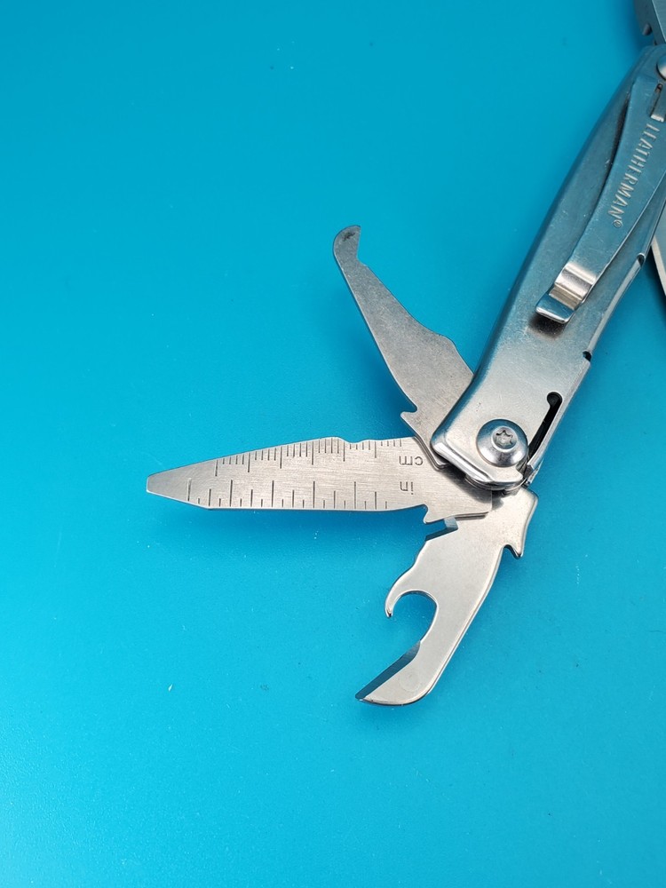 Leatherman Rev 3.8" Multi-Tool, Stainless!