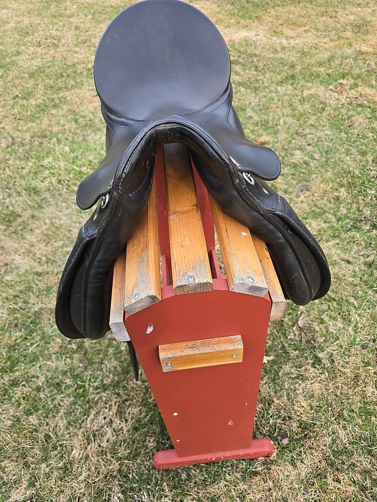Dressage Saddle