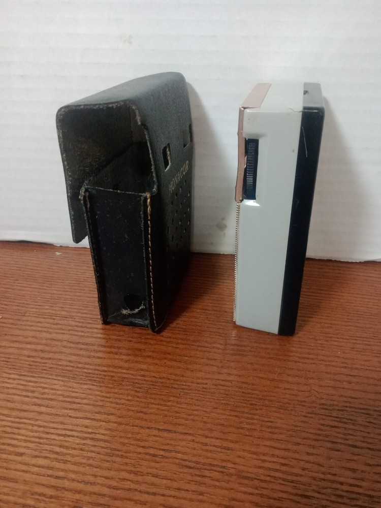 Monacor Transistor Radio Model Re-808 & Case Working