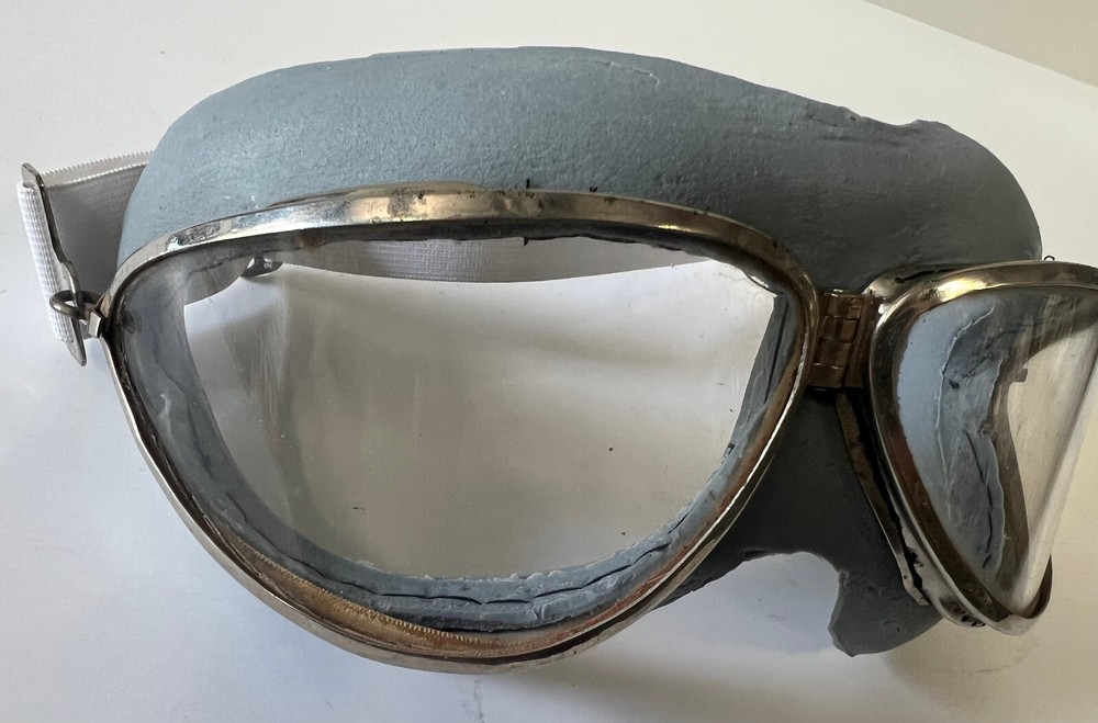 SEESALL FLYING GOGGLES - EXCELLENT