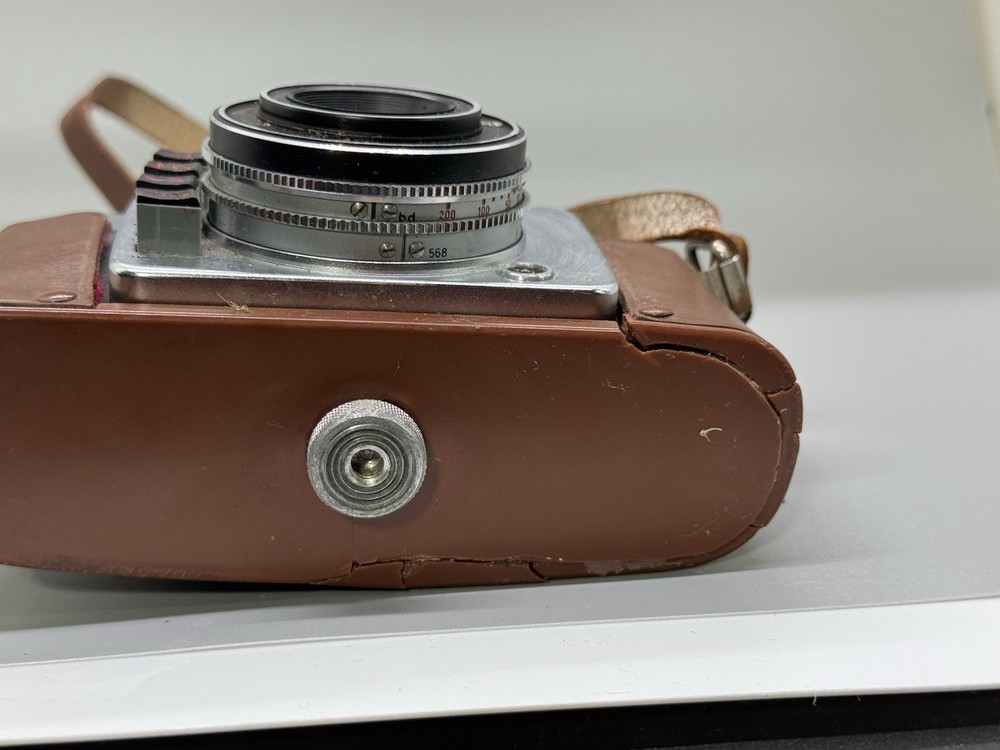 Vintage Bertram Camera with case untested