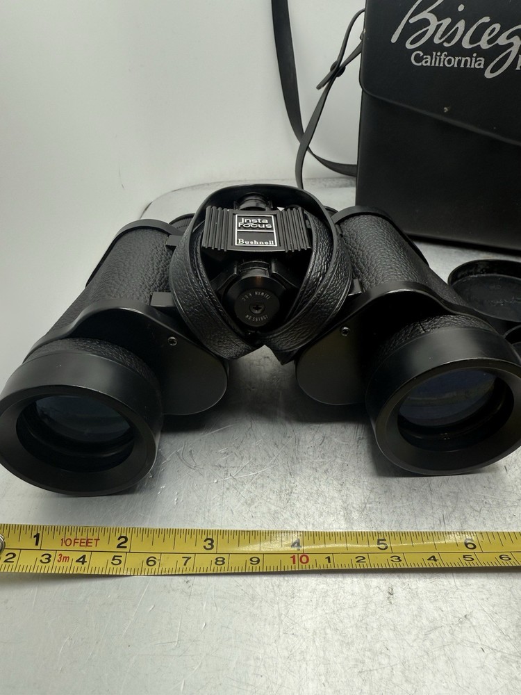 Bushnell binoculars Works With Case Compact And Clear