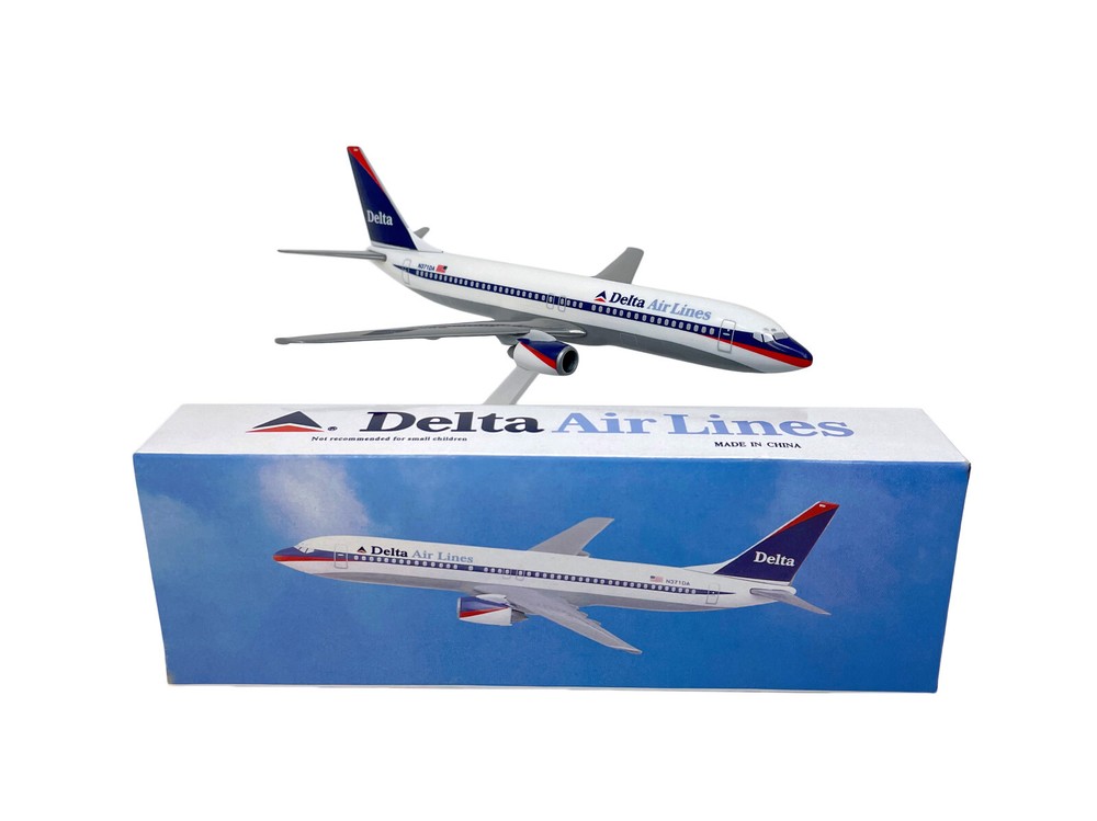 Flight Miniatures Delta (97-00) 737-800 1:200 Scale Model Airplane