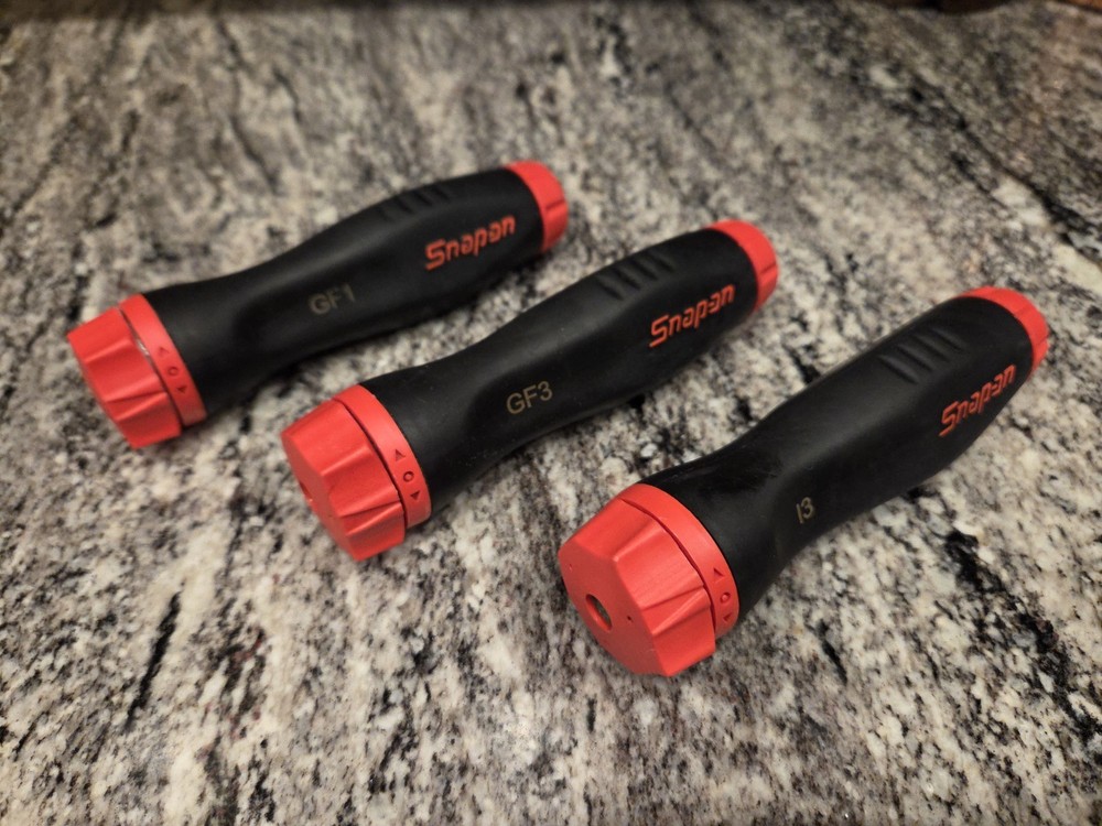 Snapon Tools Soft Grip Standard Ratcheting Screwdriver Handle - RED (1 HANDLE)