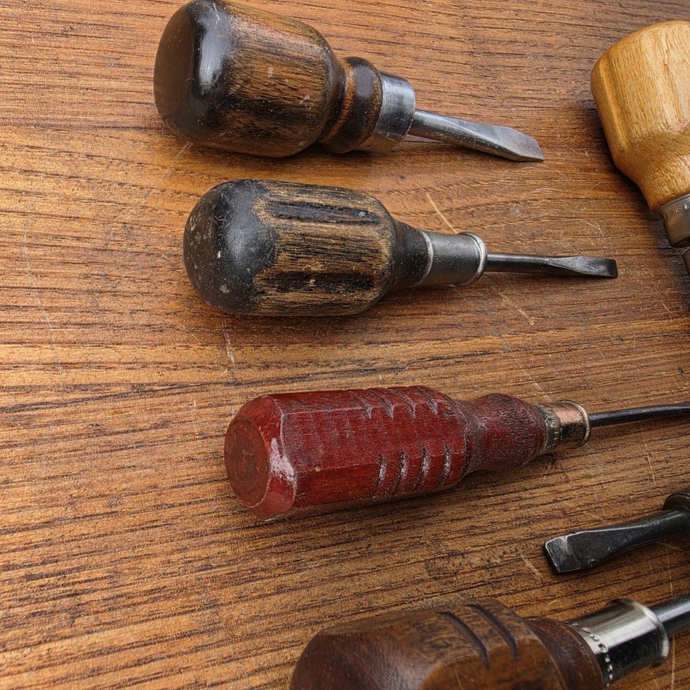 Antique Wooden Handle Screwdrivers Lot Tools