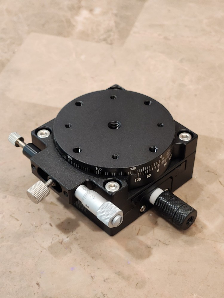 40-degree tilting Goniometric + 360-degree Rotary Stage