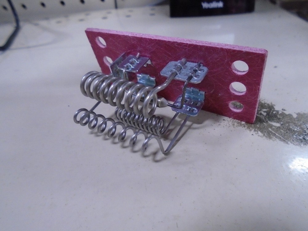 Paccar Genuine Blower Motor Resistor SR2000072