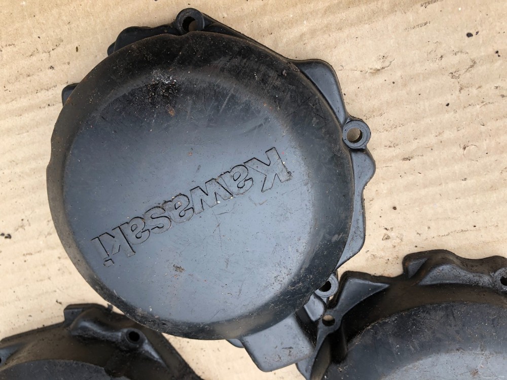 KAWASAKI AR125 OUTER ALTERNATOR CASING AR125 ENGINE CASE AR125 GENERATOR CASING