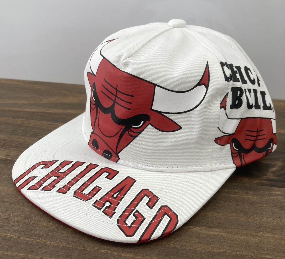 Mitchell & Ness Chicago Bulls Hat In Your Face White Red Snapback NBA Logo