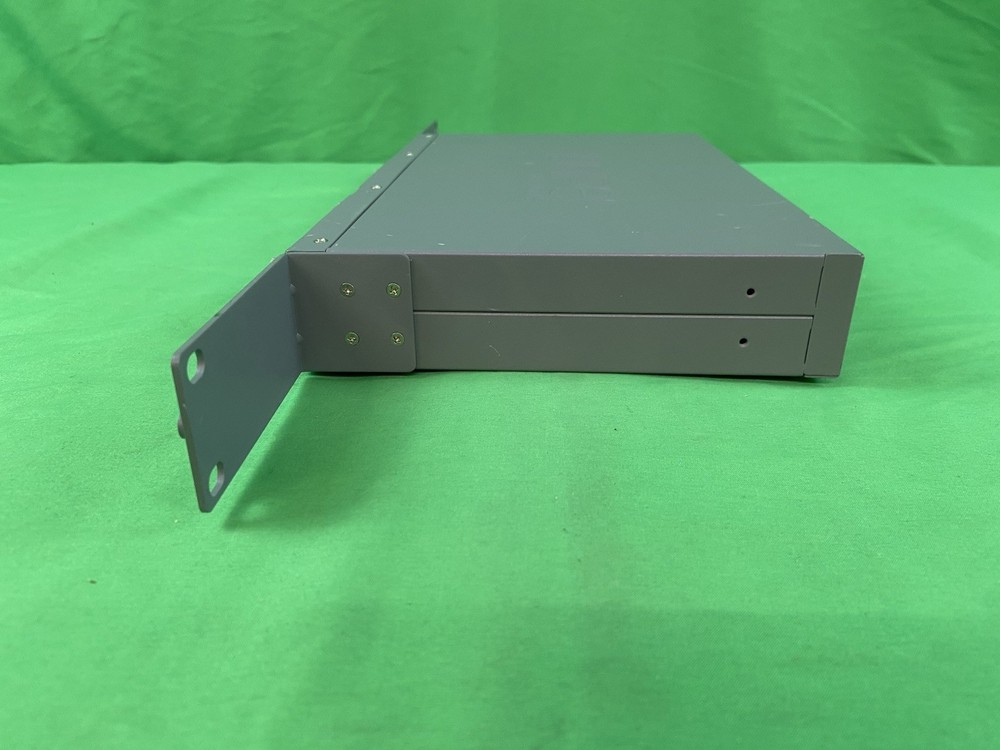 Juniper Networks SRX320 Rack Mountable Security Services Gateway Appliance-NO AC