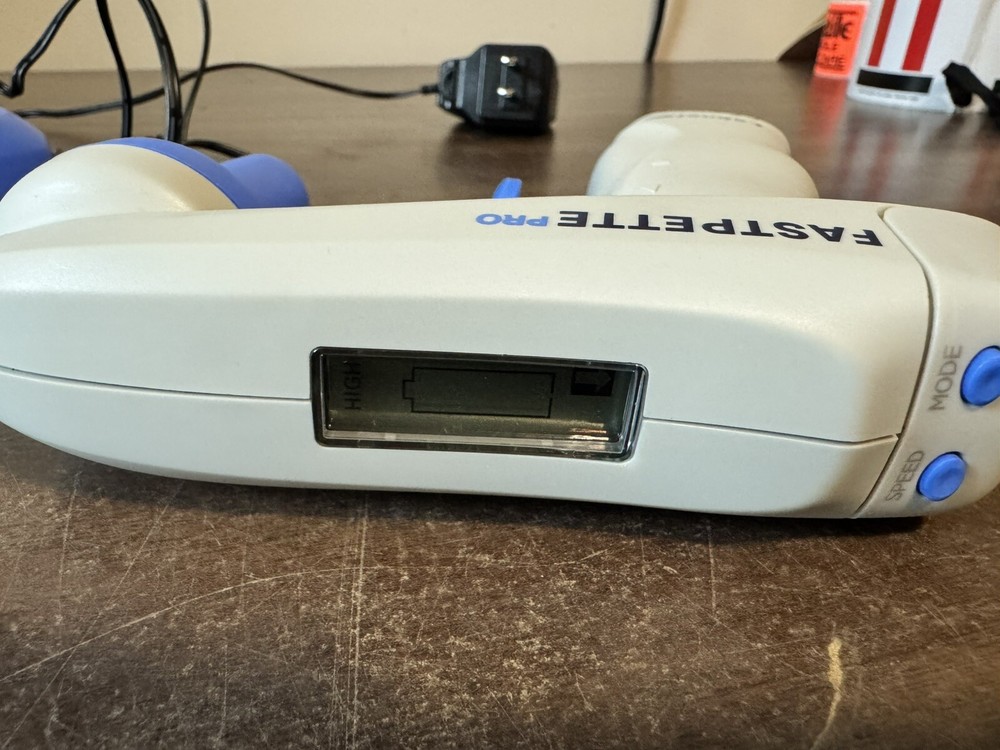 LABNET PIPETTE CONTROLLER W/ CHARGING STAND FASTPETTE PRO