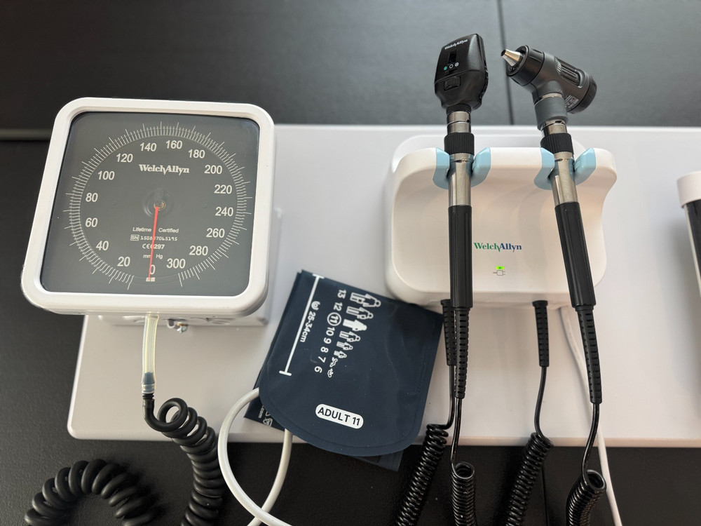Welch Allyn 777 Diagnostic Wall System – Complete Setup, Tested & Patient Ready