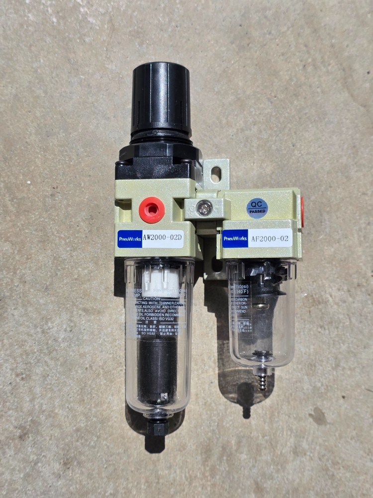 1/4 Air Regulator with Filter and Mounting bracket