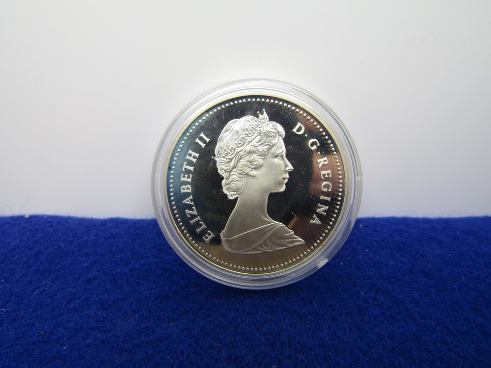 1882-1982 Canada Silver Dollar