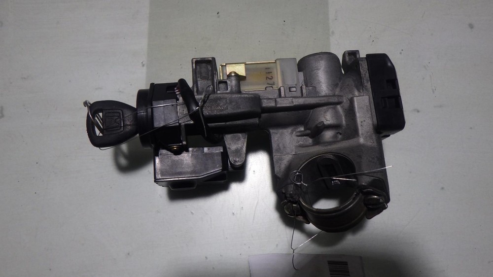 02 HONDA CIVIC Ignition W/Key