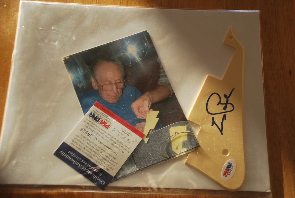Les Paul signed LP Guitar Pickguard.