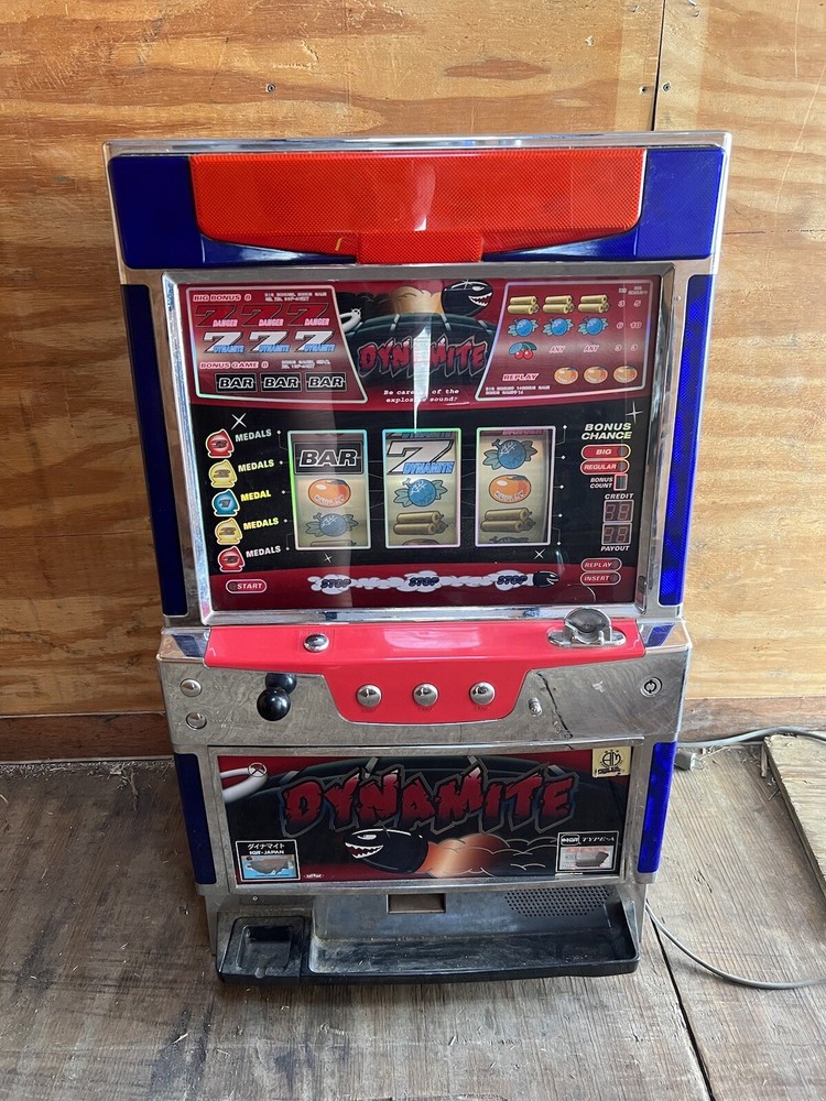 IGT Dynamite Free Play Slot Machine