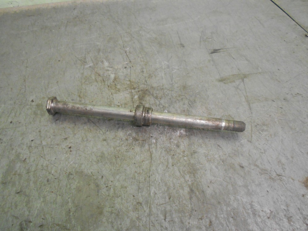 yamaha  fzr 1000 genesis   front  spindle