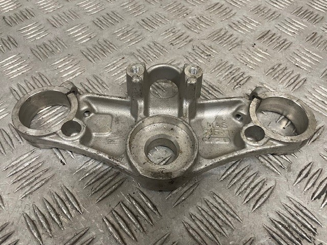 HONDA VFR 800 top yoke