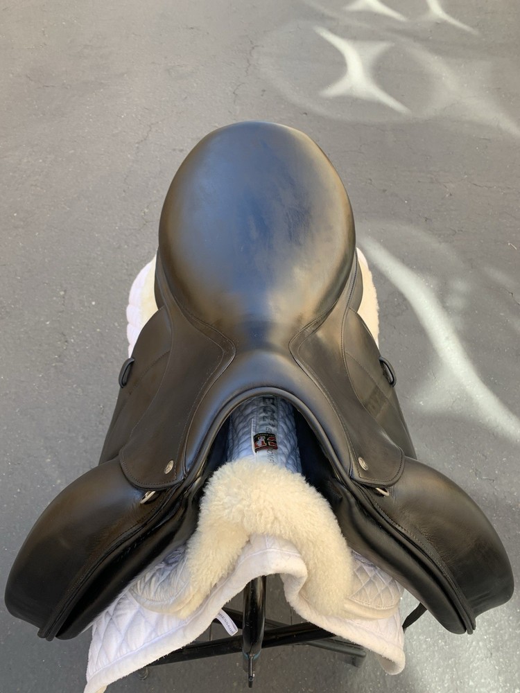 Voltaire Adelaide Dressage Saddle #1