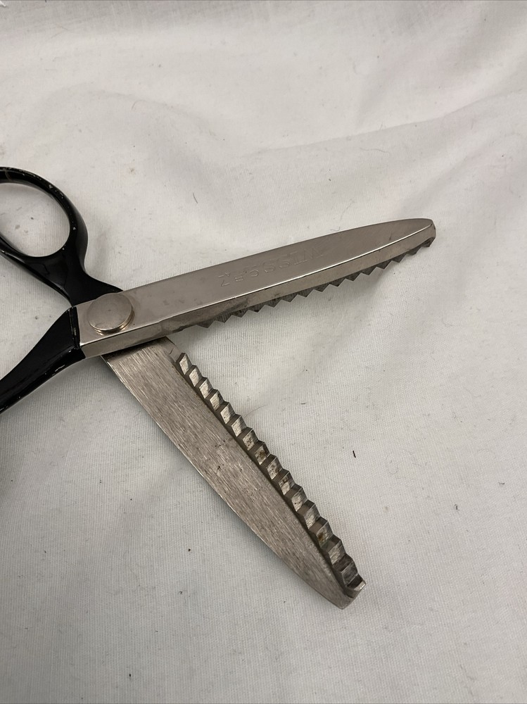 Vintage WISS CB7 Pinking Shears Black Handle