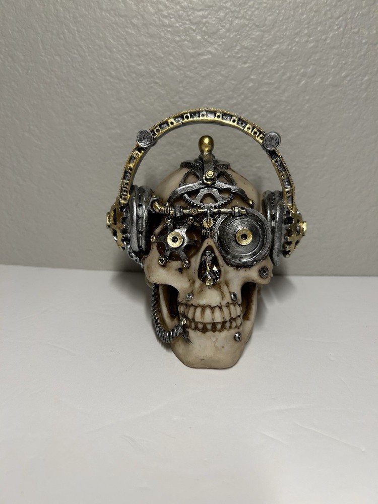 Nemesis Now “Techno Talk” Steampunk Skull Figurine