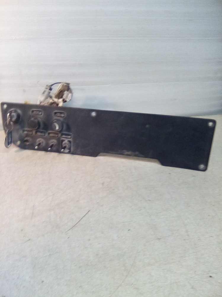 Peterbilt 378 Dash Switch Panel 17-04240-220C