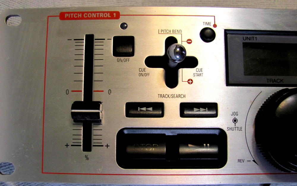 Gem Sound Adrenaline(CD55) - Mountable Dual Professional Disc Player UNTESTED