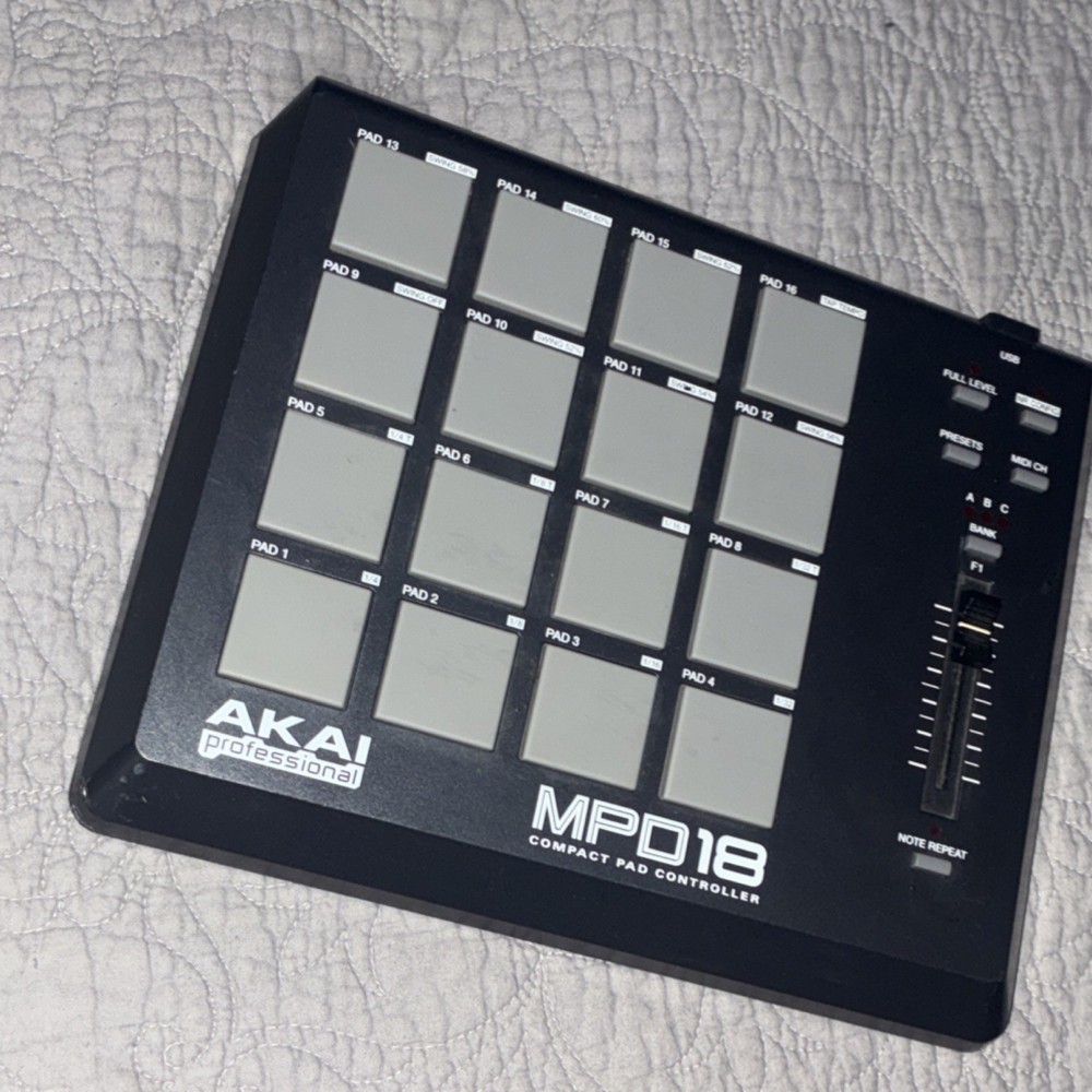 Akai MPD18 Pad Controller USB Compatible Note Repeat Pad Triggers Digital