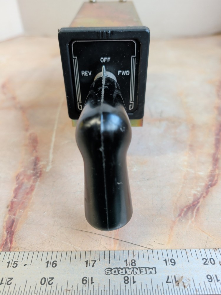 ELECTROSWITCH 8330A62G01 ROTARY CAM SWITCH BOX