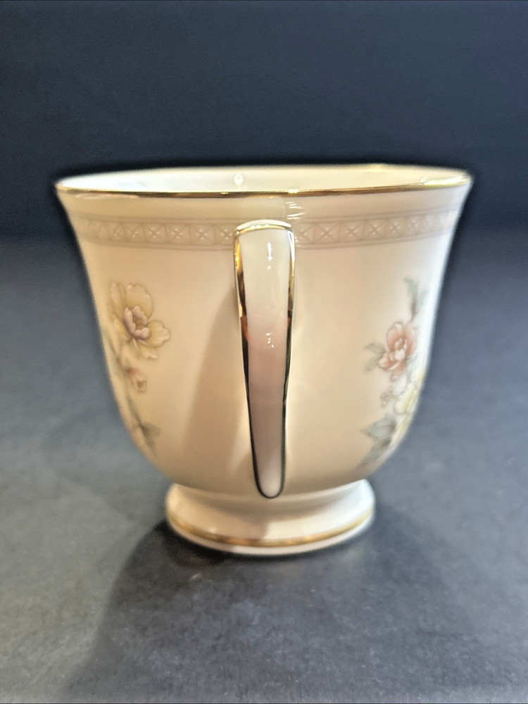 Noritake CERVANTES 5 Pc Place Setting Ivory China 7261 EUC