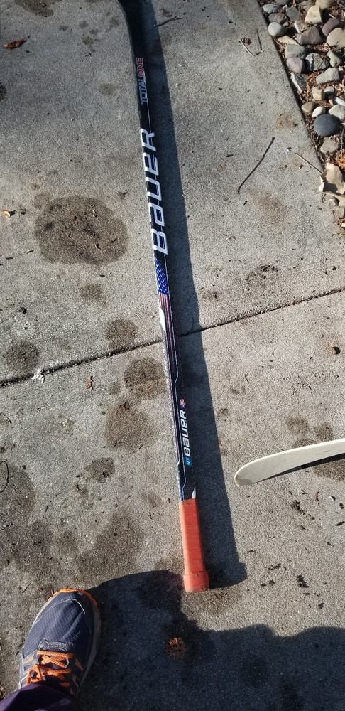 3 HOCKEY STICKS REBOK BAUER RDK
