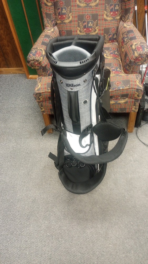 Wilson Feather Stand Bag
