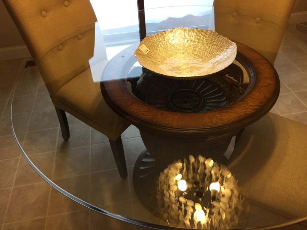 60 inch round table and chairs