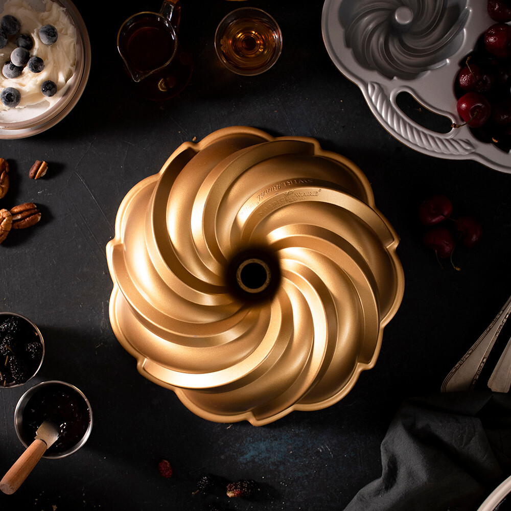 Nordic Ware Swirl Bundt® Pan