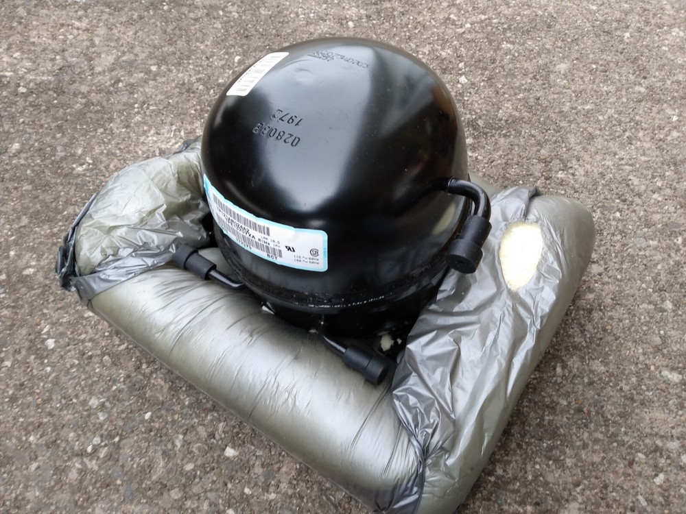 Tecumseh refrigeration compressor- NEW - Open box TP121AR024 A2