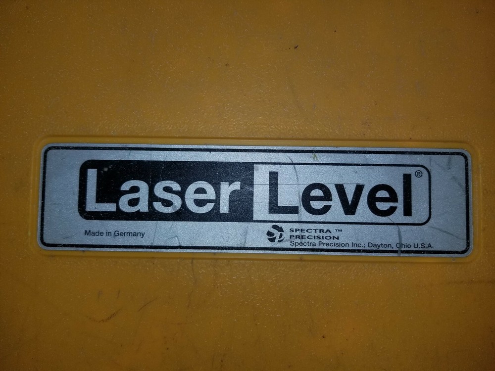 SPECTRA LASER LEVEL PRECISON WITH REMOTE & CASE