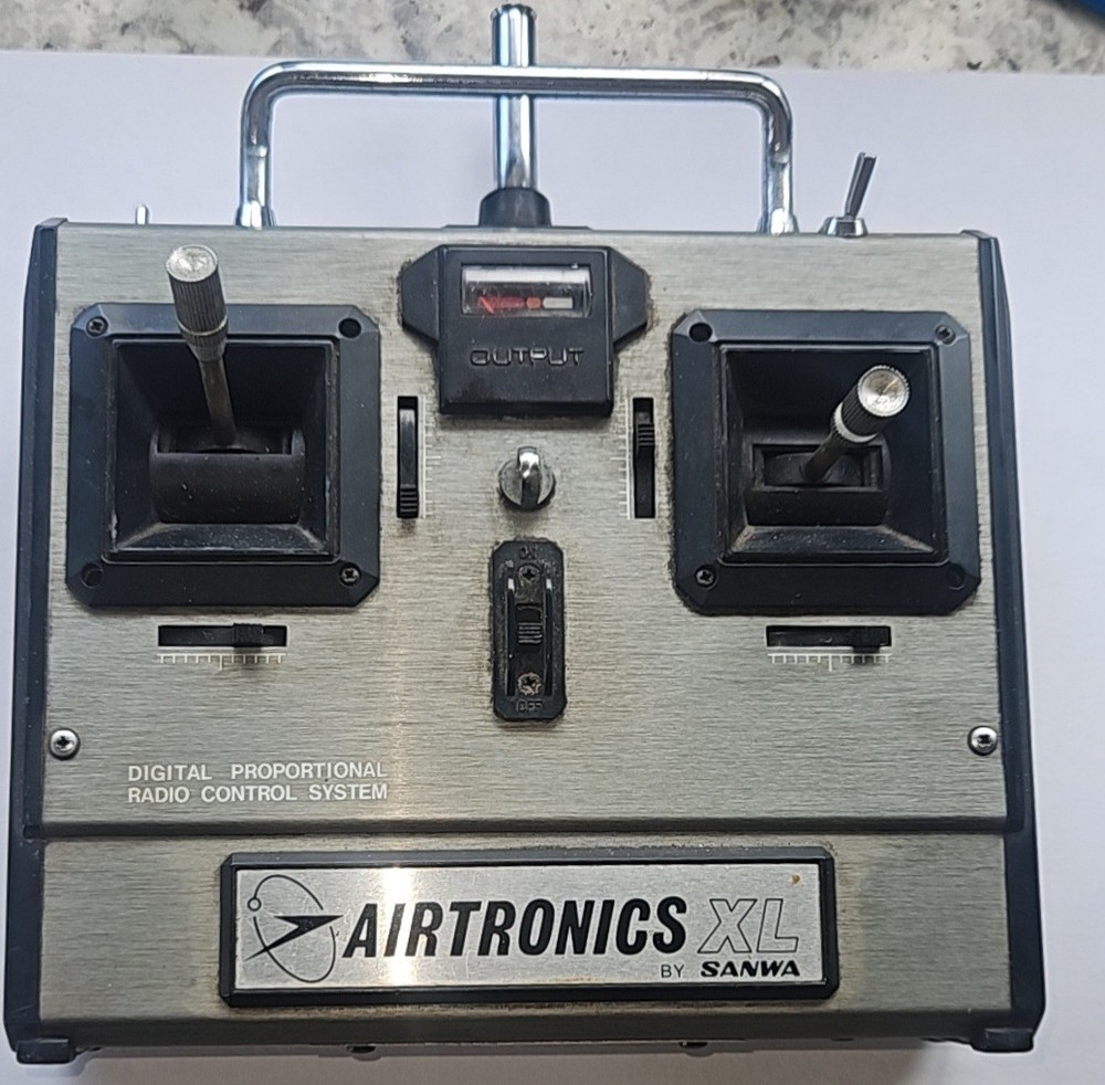 Sanwa Airtronics XL Remote Control Radio Control System Untested