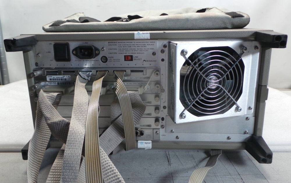 HP 16500B Logic Analysis System FOR PARTS