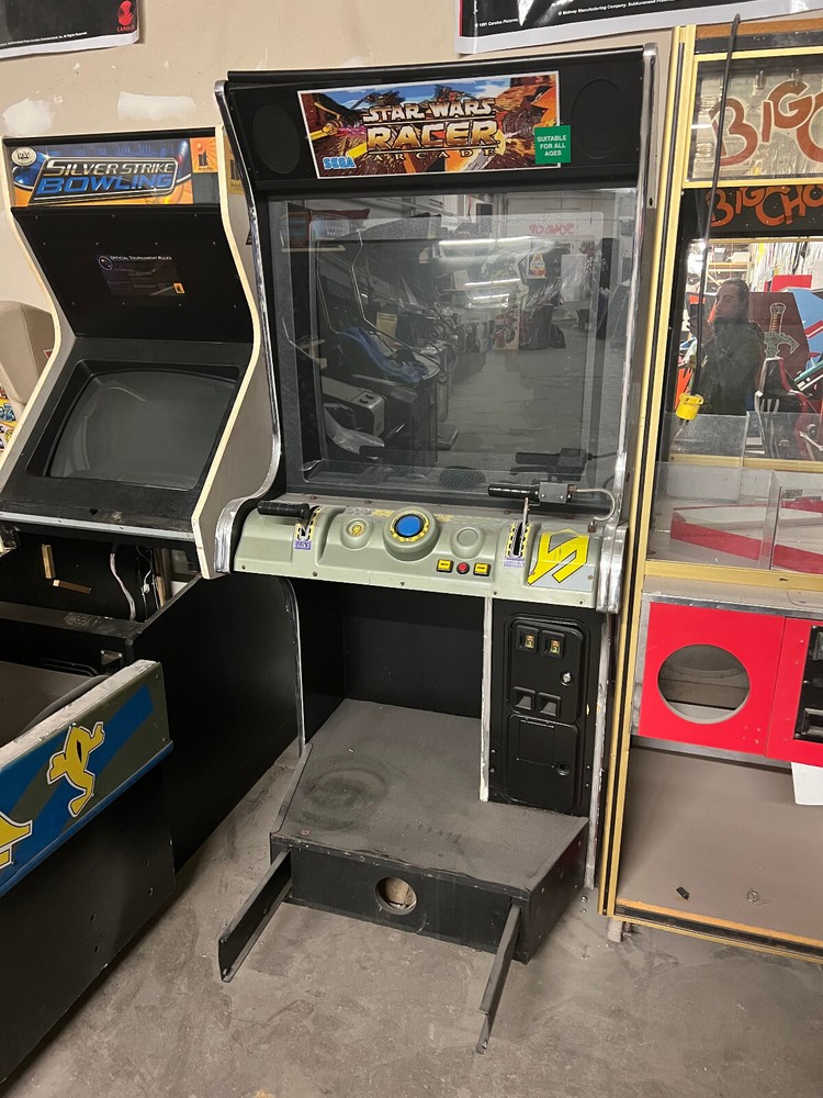 STAR WARS POD RACER ARCADE MACHINE by SEGA (Excellent Condition)