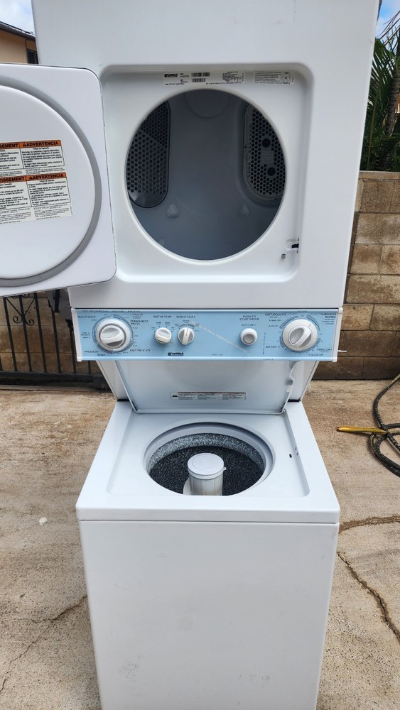 Kenmore 24" Stackable Washer & Dryer (Gas)