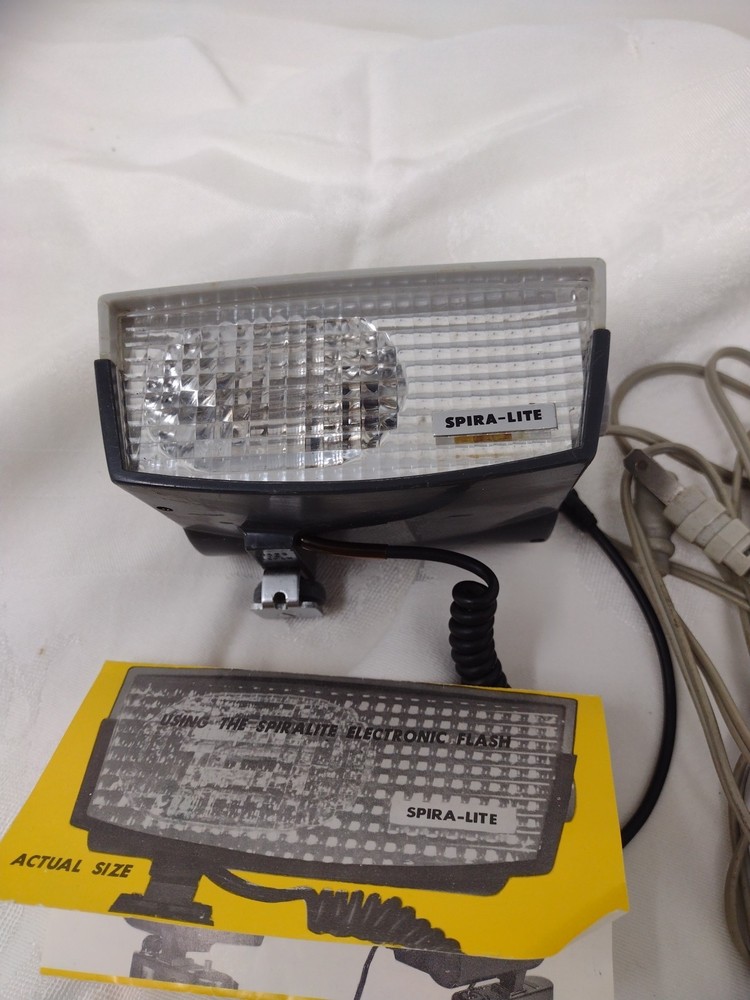 Vintage Spira-Lite Flash Unit With Cables Used