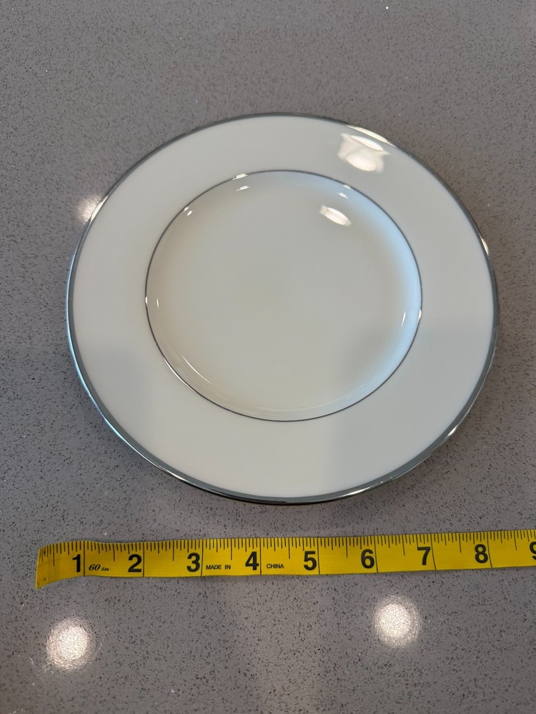 Lenox Montclair B501 Platinum Trim – Service for 8 – 48 Pc Dinnerware Set