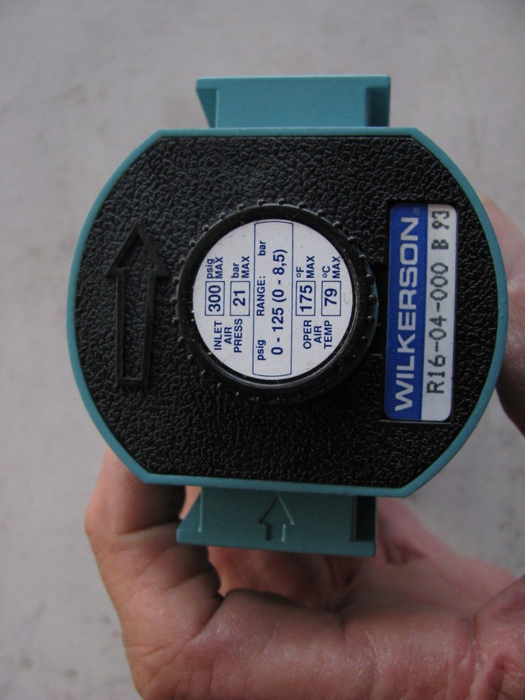 Wilkerson air regulator #R16-04-000