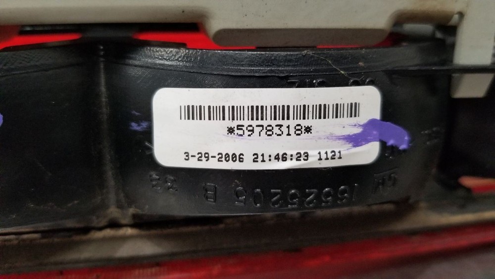 06 CHEVY SILVERADO 2500 HIGH MOUNTED STOP LIGHT