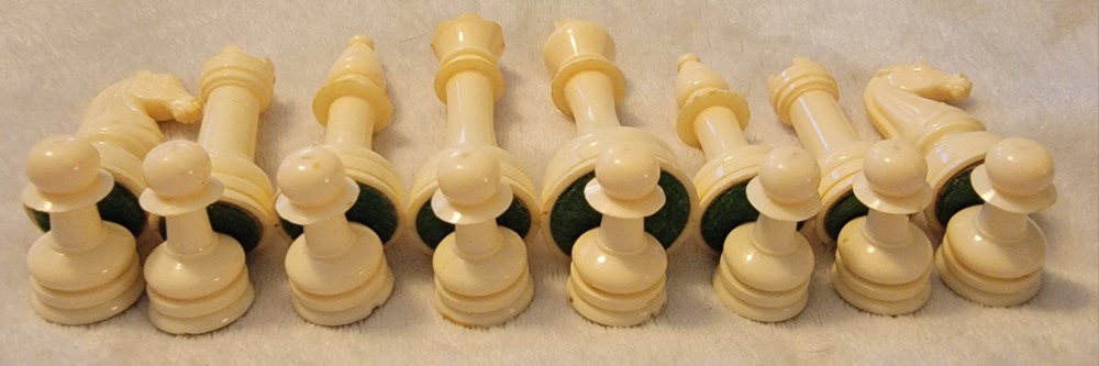 Vintage E.S. LOWE CHESS SET ONLY - Complete Set Without Board Case or Any Papers